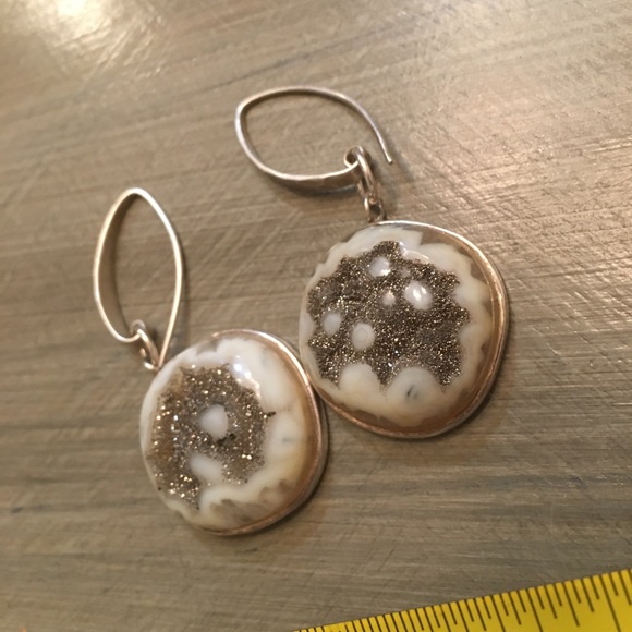 Jewelry - Sterling silver earring